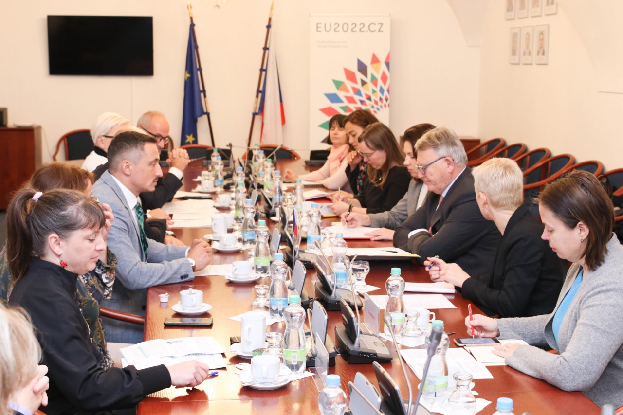 Report senátorky: setkání s komisařem pro pracovní místa a sociální věci