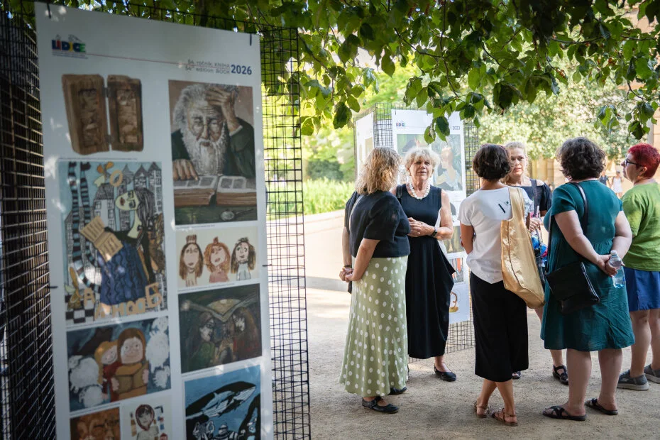Vzpomínka na Lidice ožívá v dětské tvorbě z celého světa - 02